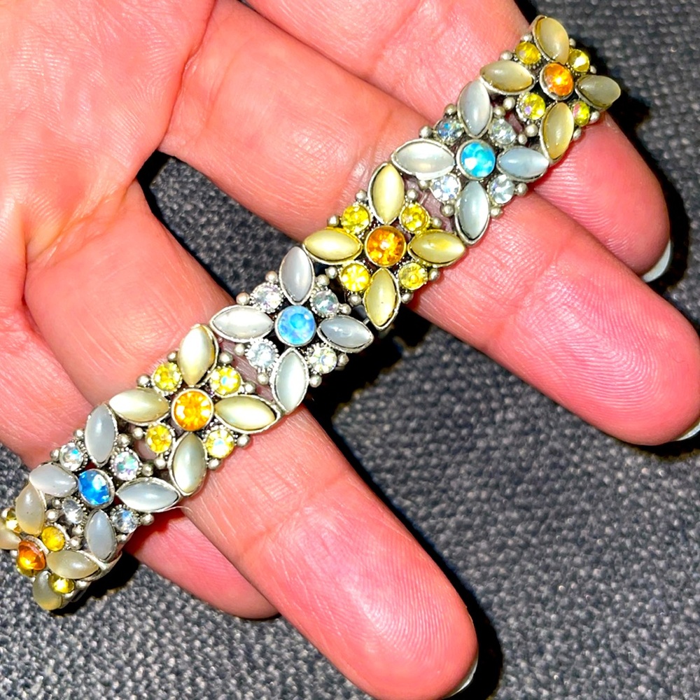 Pretty Floral Jeweled Statement Stretch Bracelet Silvertone Yellow and Blue